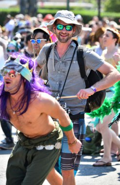 34 Yıllık Denizkızı Geçit Coney Adası'nda