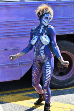 34 Yıllık Denizkızı Geçit Coney Adası'nda