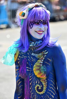 34 Yıllık Denizkızı Geçit Coney Adası'nda