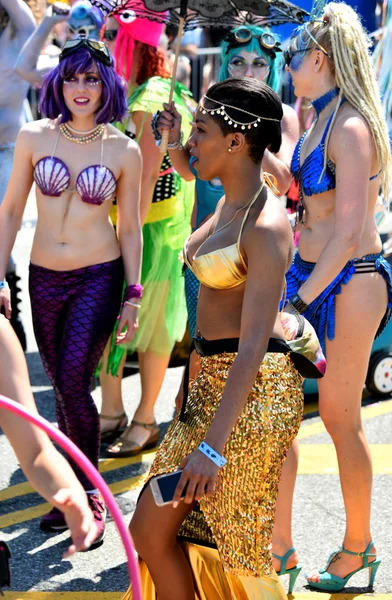 34th Annual Mermaid Parade at Coney Island — Stock Photo, Image