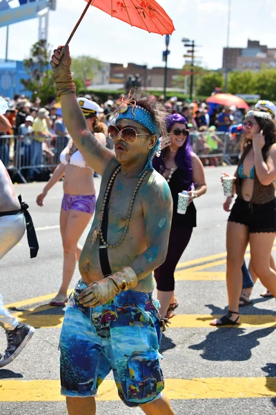 34th Annual Mermaid Parade at Coney Island — Stock Photo, Image