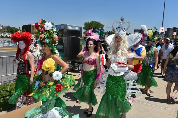34. coroczna parada syreny na wyspie Coney Island — Zdjęcie stockowe