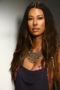 Tori Praver mayo defile Funkshion çadır Miami hafta yüzmek için