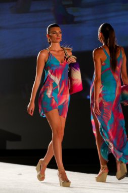 Caffe mayo defile W Hotel'de Miami hafta yüzmek