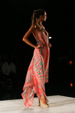 Caffe mayo defile W Hotel'de Miami hafta yüzmek