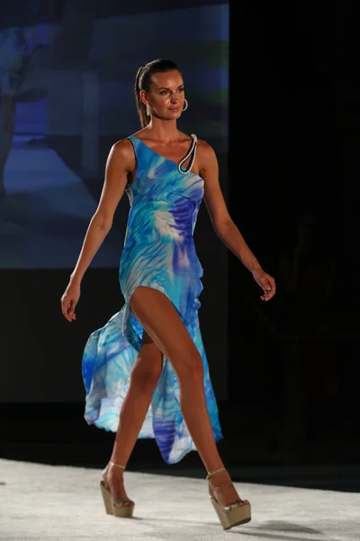 Caffe Swimwear fashion show at W hotel for Miami Swim Week — Stock Photo, Image