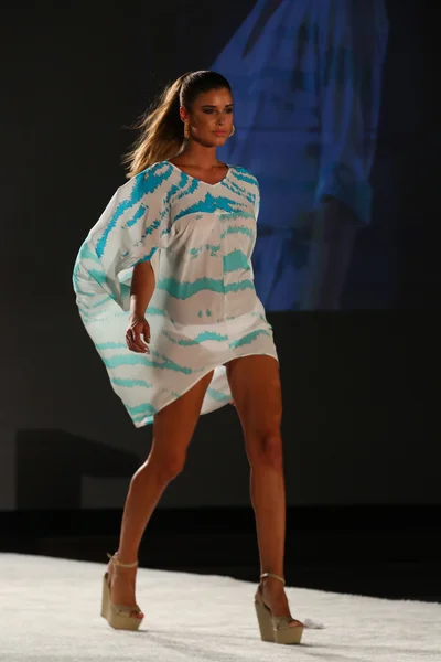 Caffe Swimwear fashion show at W hotel for Miami Swim Week — Stock Photo, Image