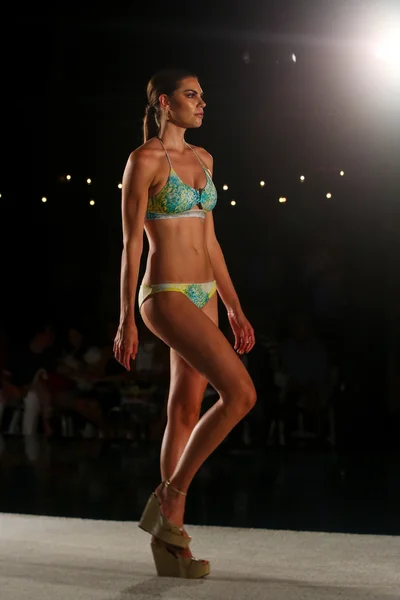 Caffe Swimwear fashion show at W hotel for Miami Swim Week — Stock Photo, Image