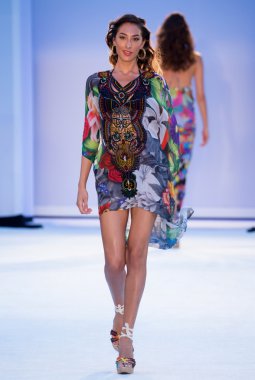 Agua Bendita tasarımcıları giyim yüzmek 