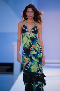 Agua Bendita tasarımcıları giyim yüzmek 