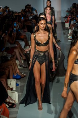 Gottex Swim defilesi