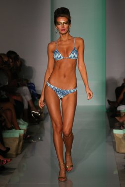 Mia Marcelle moda sunumu