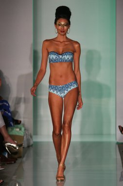 Mia Marcelle moda sunumu