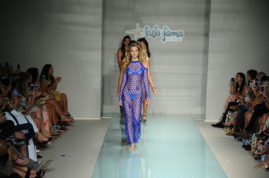 Luli Fama bahar yaz 2017 pist göster