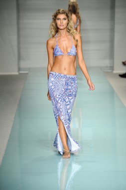 Luli Fama bahar yaz 2017 pist göster 