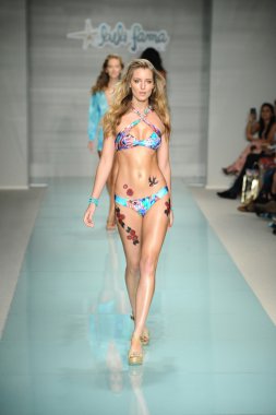 Luli Fama bahar yaz 2017 pist göster 