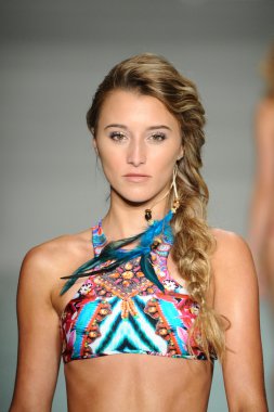 Luli Fama bahar yaz 2017 pist göster 