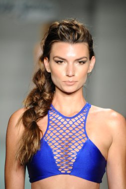 Luli Fama bahar yaz 2017 pist göster 