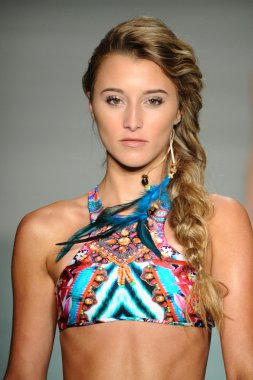 Luli Fama bahar yaz 2017 pist göster