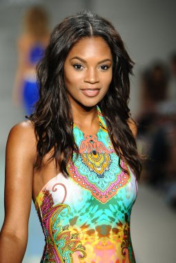 Luli Fama bahar yaz 2017 pist göster