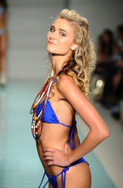  Luli Fama bahar yaz 2017 pist göster