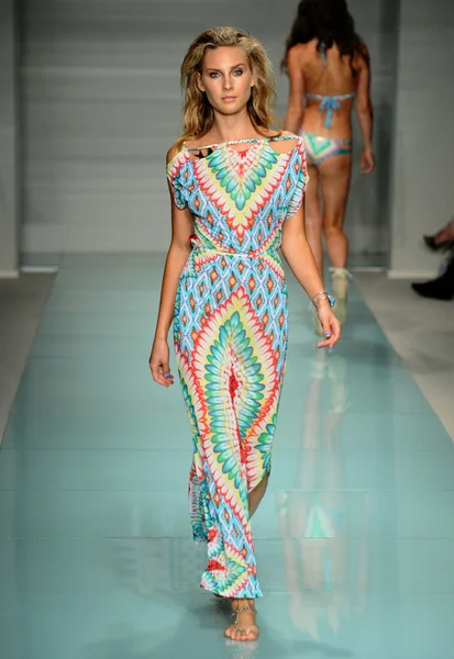 Luli Fama bahar yaz 2017 pist göster