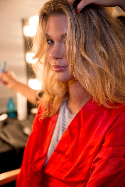 A general atmosphere backstage during KEBOE show — Stock Photo, Image