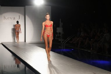 Keva J bahar yaz 2017 pist göster