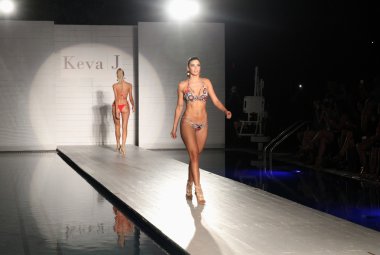 Keva J bahar yaz 2017 pist göster