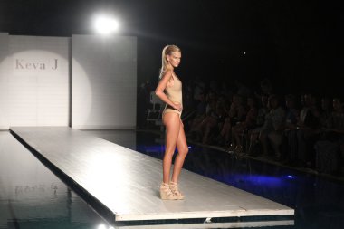 Keva J bahar yaz 2017 pist göster