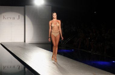 Keva J bahar yaz 2017 pist göster