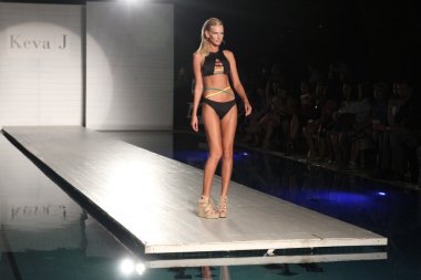 Keva J bahar yaz 2017 pist göster