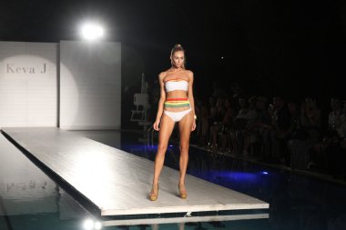 Keva J bahar yaz 2017 pist göster