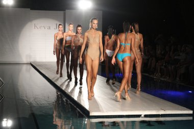 Keva J bahar yaz 2017 pist göster