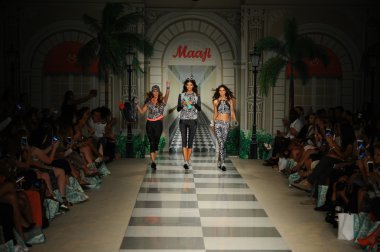 Maaji İlkbahar Yaz 2017 Pist Gösterisi