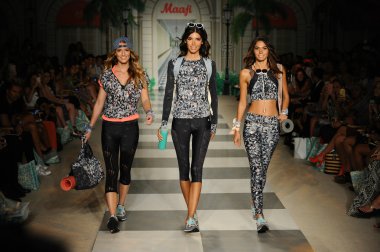 Maaji İlkbahar Yaz 2017 Pist Gösterisi