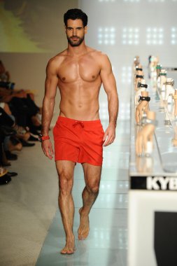 Kyboe aksesuar gösterisi