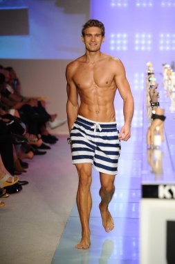 Kyboe aksesuar gösterisi