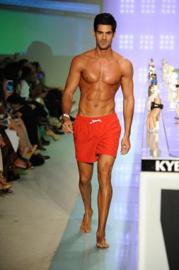 Kyboe aksesuar gösterisi