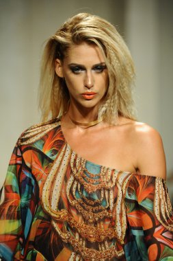 Lila Nicole İlkbahar Yaz gösterisi