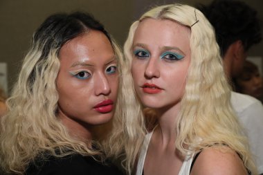 Victor De Souza defilesinden önce sahne arkası