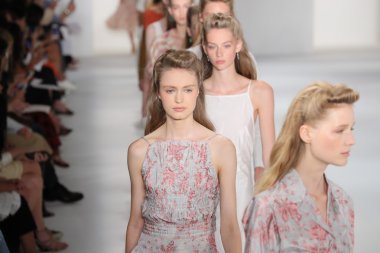 Brock koleksiyonu moda defilesi 