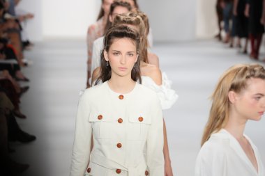 Brock koleksiyonu moda defilesi 