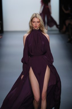 Michael Costello moda gösterisi sırasında New York Moda Haftası