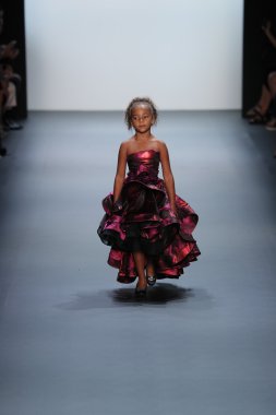 Michael Costello moda gösterisi sırasında New York Moda Haftası
