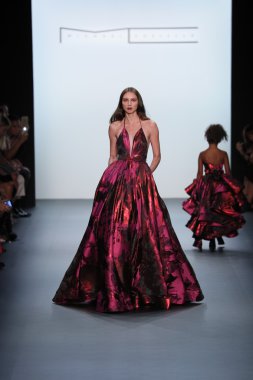 Michael Costello moda gösterisi sırasında New York Moda Haftası