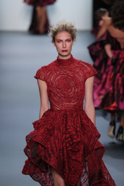 Michael Costello moda gösterisi sırasında New York Moda Haftası