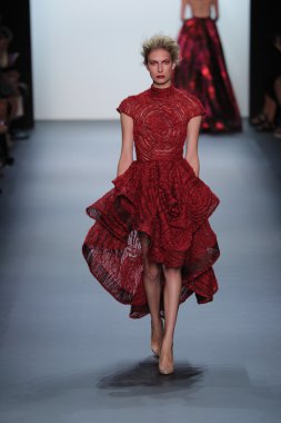 Michael Costello moda gösterisi sırasında New York Moda Haftası