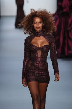 Michael Costello moda gösterisi sırasında New York Moda Haftası