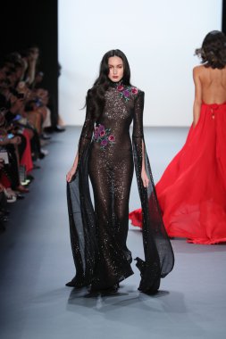 Michael Costello moda gösterisi sırasında New York Moda Haftası